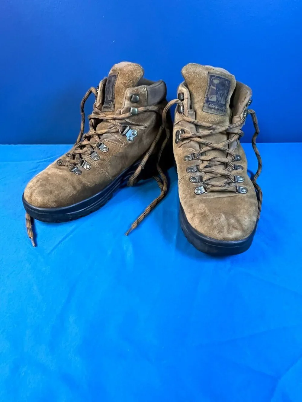 Arapaho leather hiking